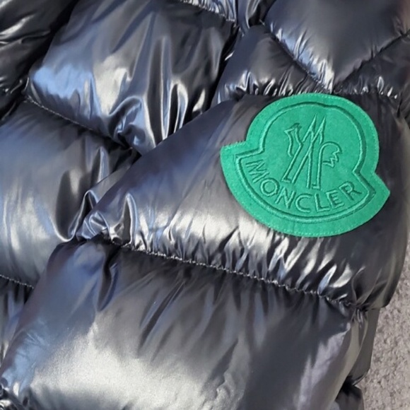 Dervaux Moncler Down Puffer Jacket - Picture 8 of 9